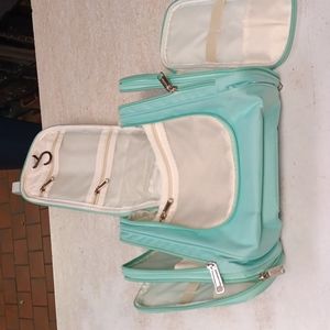 Yeioty travel companion